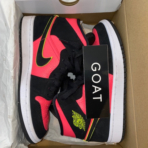 Air Jordan 1 - Picture 1 of 7